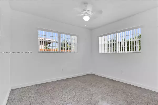 North Miami, FL 33162,174 NE 211 #1