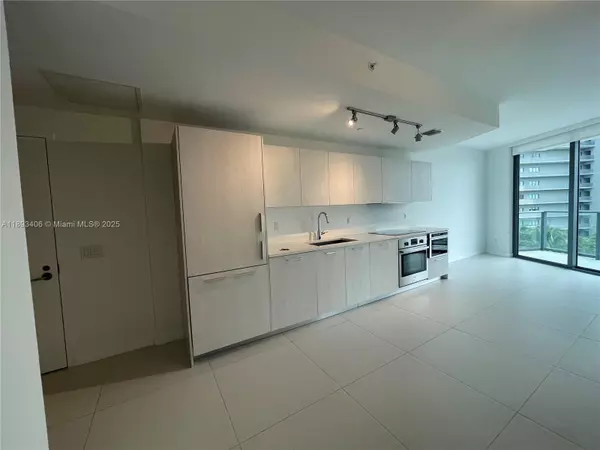 Miami, FL 33137,501 NE 31st St #707