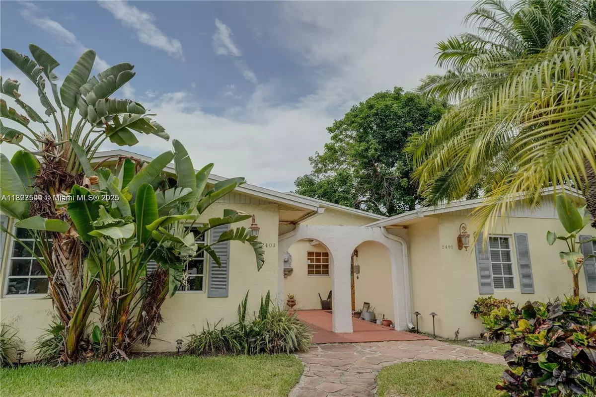 Dania Beach, FL 33312,2401 SW 58th Mnr #2