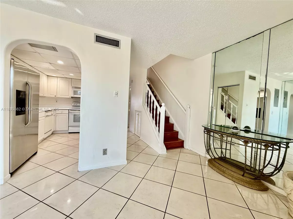 Boca Raton, FL 33432,1401 S Federal Hwy #218