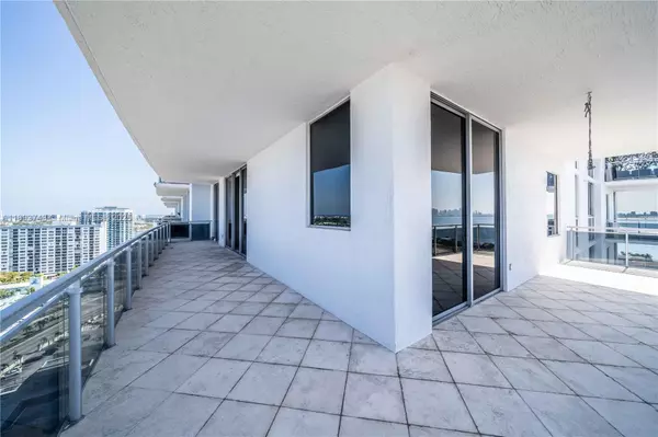 North Bay Village, FL 33141,7901 Hispanola Ave #1901