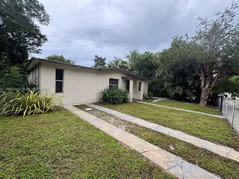 13845 NW 5th Ave, North Miami, FL 33168