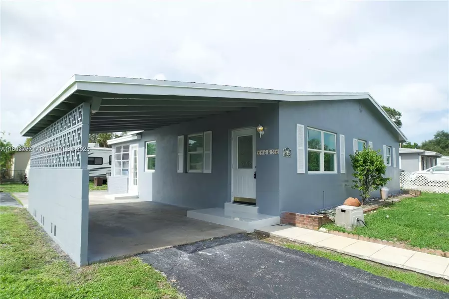 4685 SW 33rd Dr, West Park, FL 33023