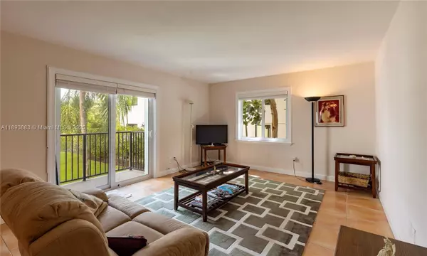 Coral Gables, FL 33133,6815 Edgewater Dr #108