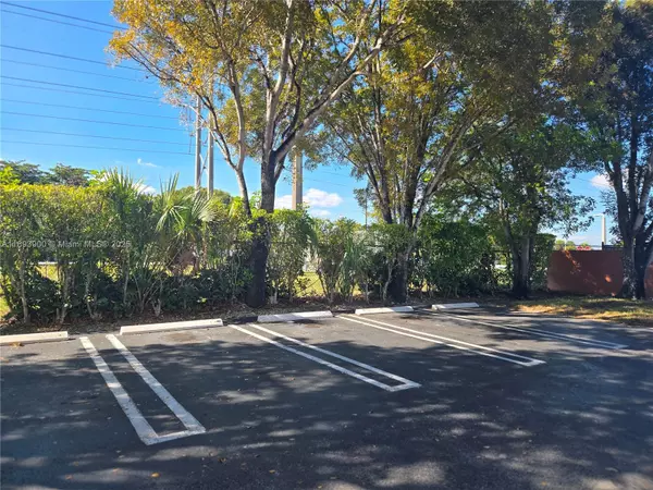 Miami, FL 33186,12605 SW 91st St #112