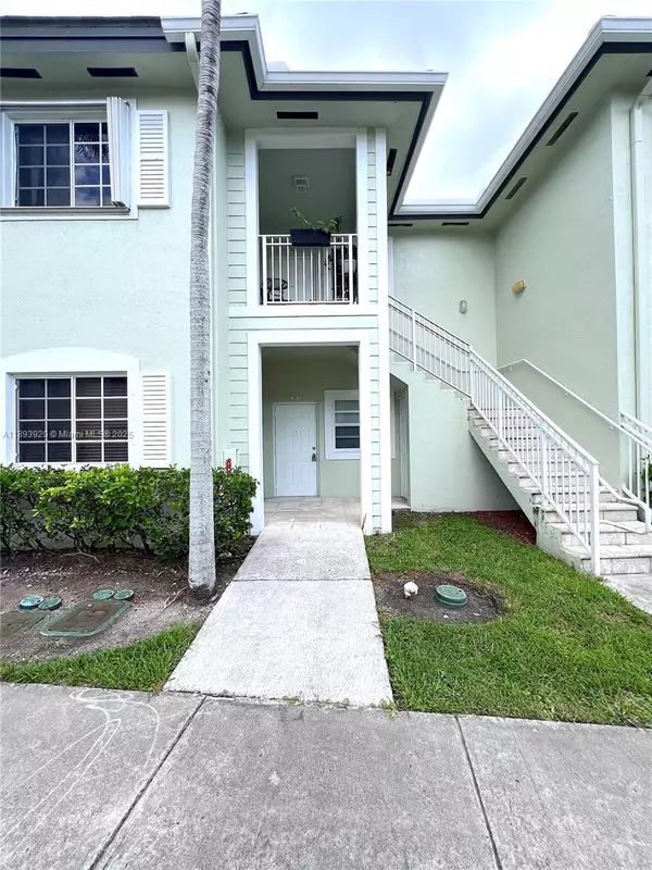 Homestead, FL 33033,2731 NE 3rd Dr #102