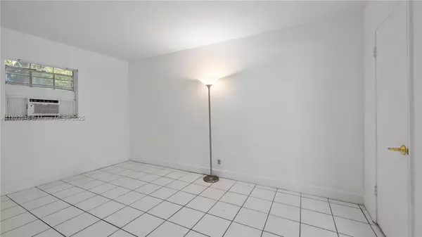 Fort Lauderdale, FL 33316,400 SE 31st St #7