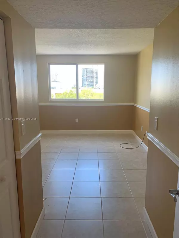 Hallandale Beach, FL 33009,201 Golden Isles Dr #510