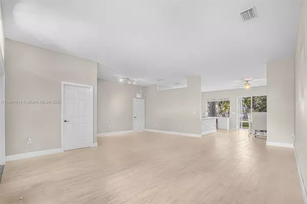Homestead, FL 33035,2821 Augusta Dr
