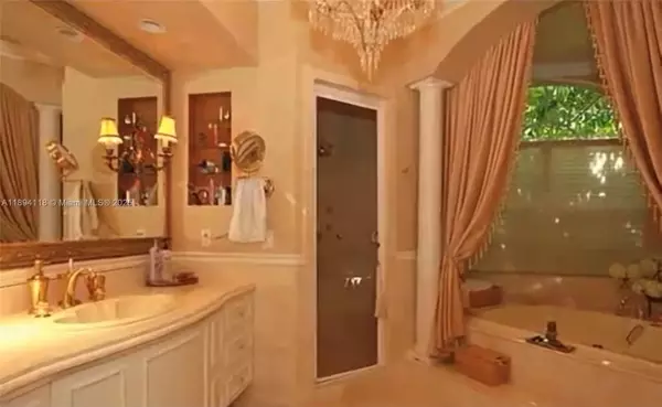 Coral Gables, FL 33134,2301 Alhambra Cir