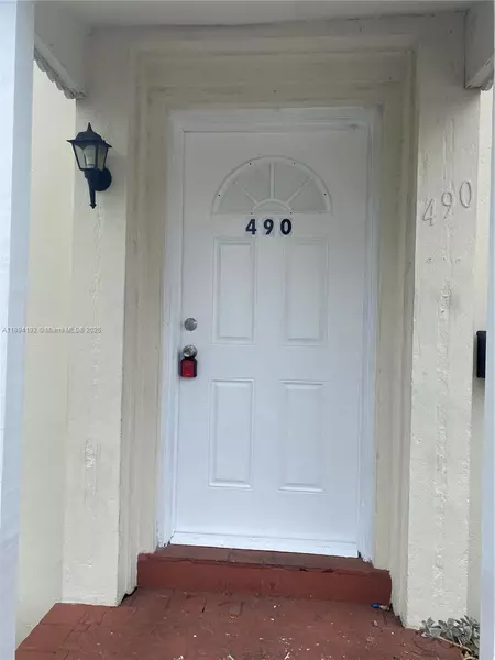 490 NE 123rd St #E, North Miami, FL 33161