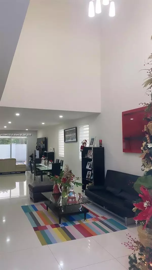 Doral, FL 33178,9880 NW 74th Ter