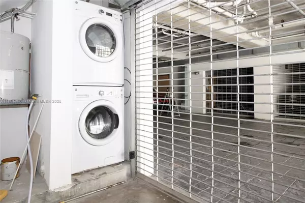 Miami Beach, FL 33139,212 Washington Ave #9