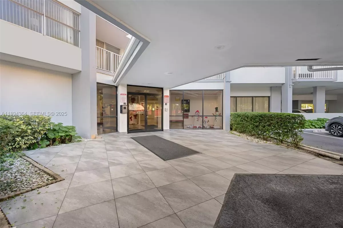 Miami, FL 33179,1300 NE Miami Gardens Dr #501E