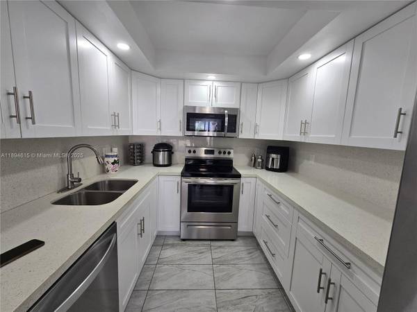 10801 SW 109th Ct #D201, Miami, FL 33176