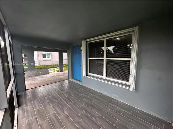 Lauderhill, FL 33311,3761 NW 9th St