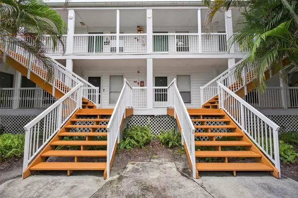 Palm Beach Gardens, FL 33418,259 Cypress Point Dr #259