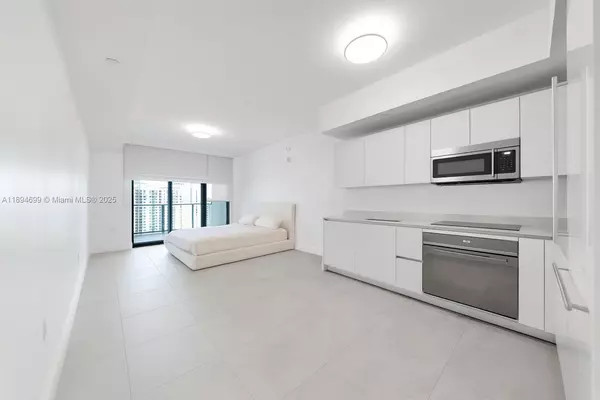 Miami, FL 33131,1010 Brickell Ave #3210