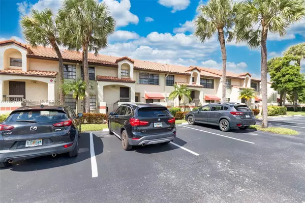 Deerfield Beach, FL 33442,306 Republic Ct #306