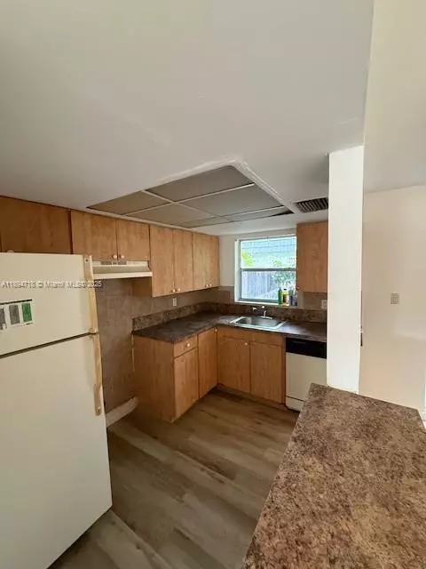 Lauderhill, FL 33313,2010 NW 59th Way #-