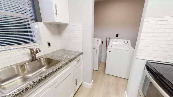 Fort Lauderdale, FL 33311,404 NW 21st Ter #0