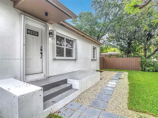 North Miami, FL 33167,1535 NW 124th St