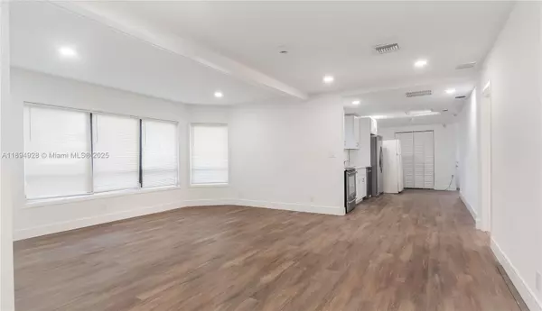 Pompano Beach, FL 33060,223 SW 1st Ct