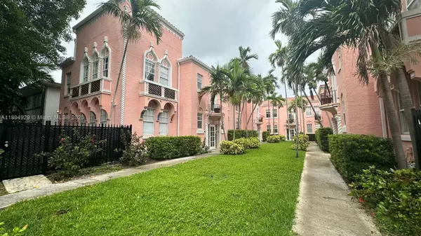 Miami Beach, FL 33139,754 Meridian Ave #15