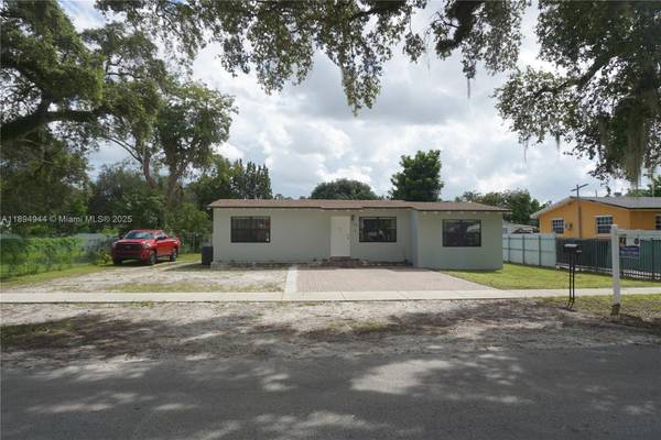 2850 NW 170th St, Miami Gardens, FL 33056