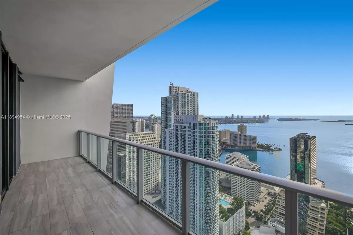 Miami, FL 33131,1010 Brickell Ave #4704