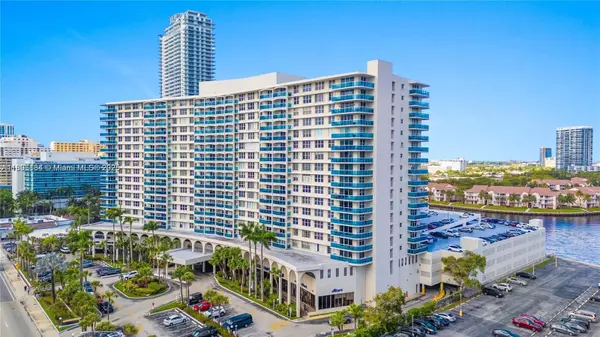 Hollywood, FL 33019,3800 S Ocean Dr #801