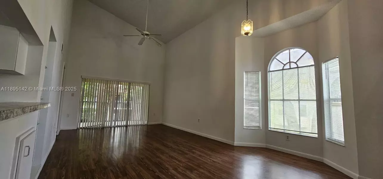 3204 Glenmoor Dr #3204, West Palm Beach, FL 33409