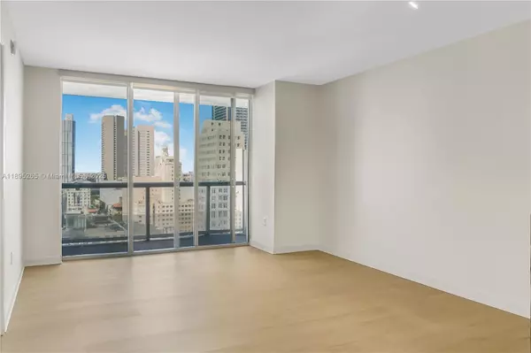 Miami, FL 33132,50 Biscayne Blvd #1505