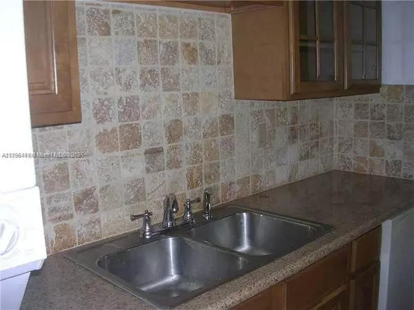 Miami, FL 33176,13898 SW 90th Ave #104-EE