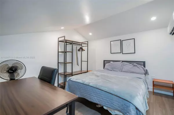 Miami, FL 33138,870 NE 82nd St #2