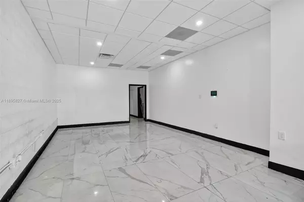 Palmetto Bay, FL 33157,10650 / 10652 SW 186 ST #21 / 22