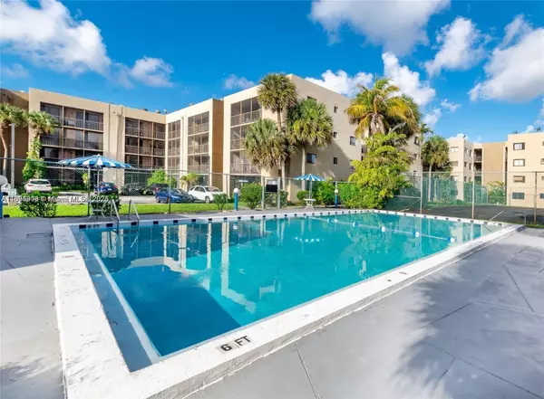 Miami, FL 33126,8625 NW 8th St #317