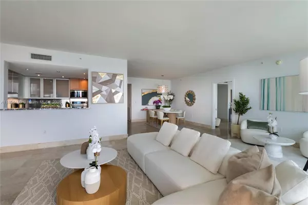 Miami Beach, FL 33139,520 West Ave #1902