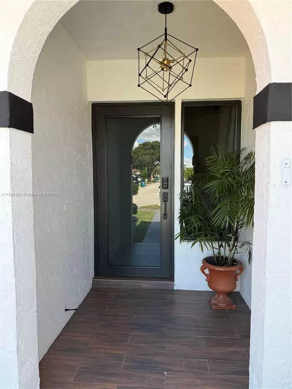 Miami, FL 33177,20752 SW 121st Ct #1