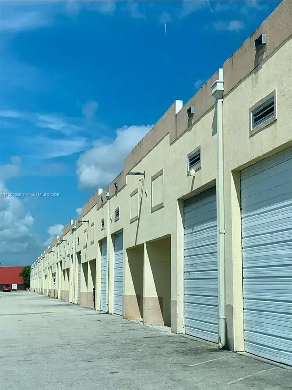 13806 SW 142nd Ave #21, Miami, FL 33186