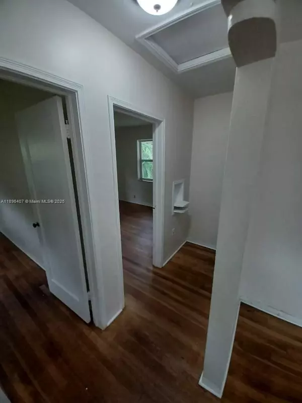 Miami, FL 33145,3670 SW 20th St #3670