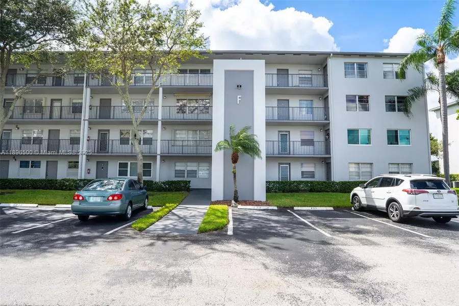400 SW 134th Way #107F, Pembroke Pines, FL 33027