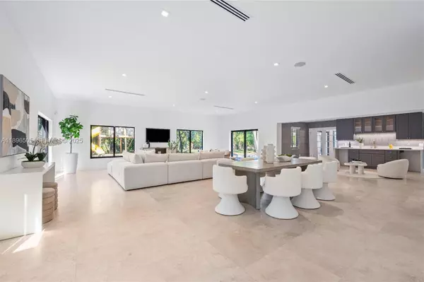 Miami, FL 33143,8501 SW 68th St Rd