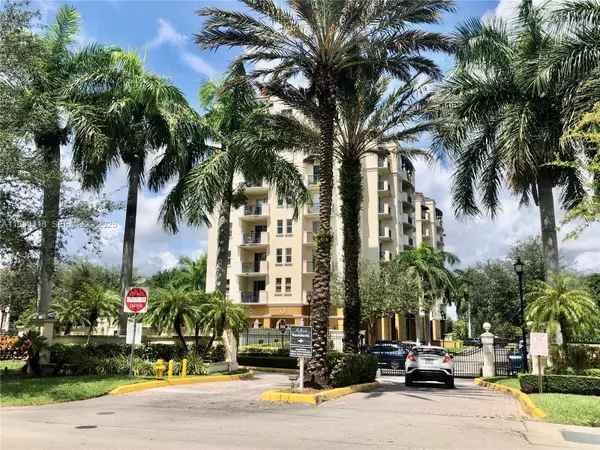 Miami, FL 33176,9021 SW 94th St #707