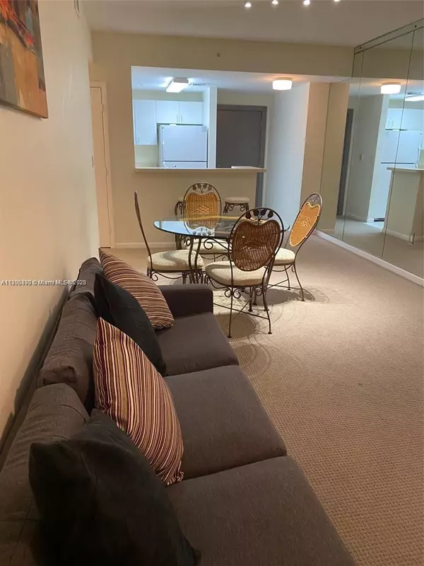 185 SE 14th Ter #1411, Miami, FL 33131