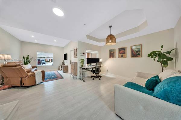 1025 SW 143rd Ave #1303, Pembroke Pines, FL 33027