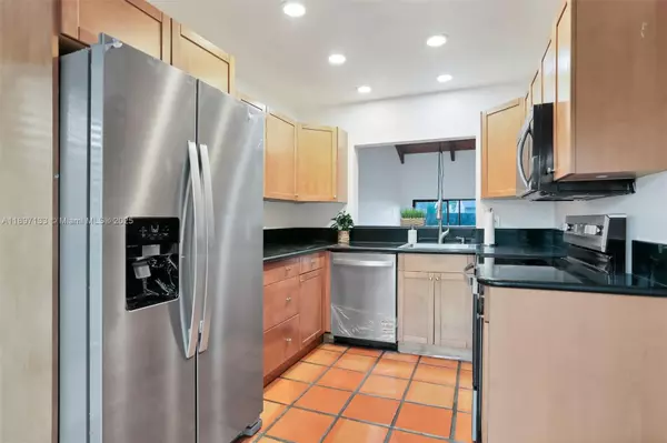 Davie, FL 33324,Address not disclosed