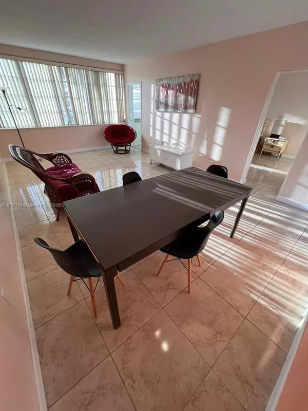 Miami, FL 33179,1591 NE Miami Gardens Dr #107