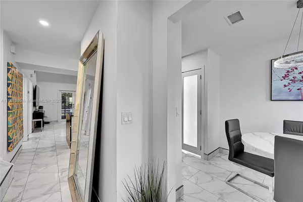 Boca Raton, FL 33498,18578 Woodstream Dr