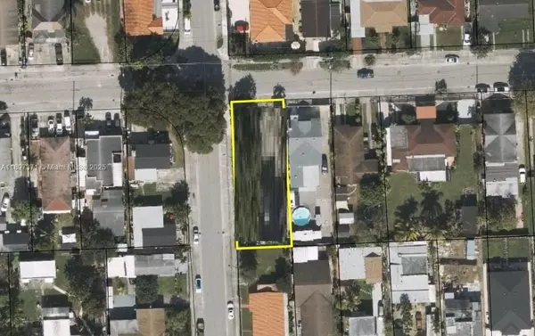 2052 NW 27th St, Miami, FL 33142